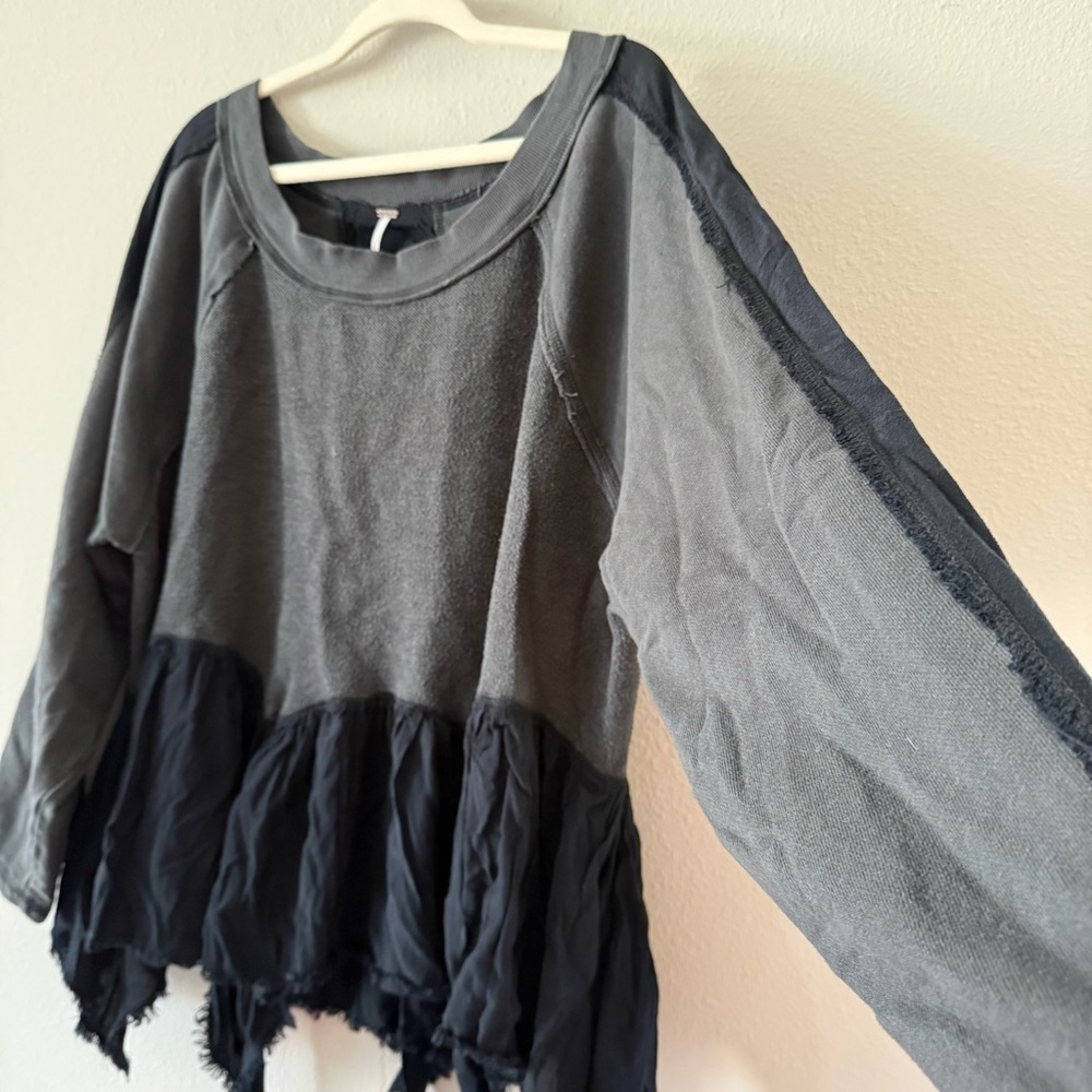 Free People Duster Pullover with Ruffled Asymmetrical Hem Black Large - Picture 5 of 8